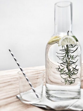 Detox Rosemary Water Recipe to stay hydrated