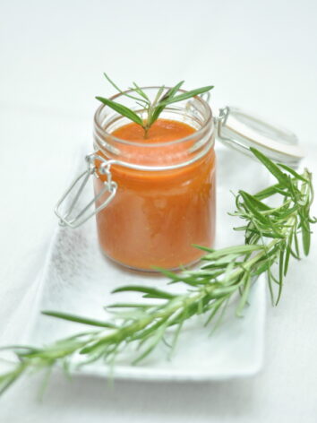 healthy ketchup made from fresh tomatoes