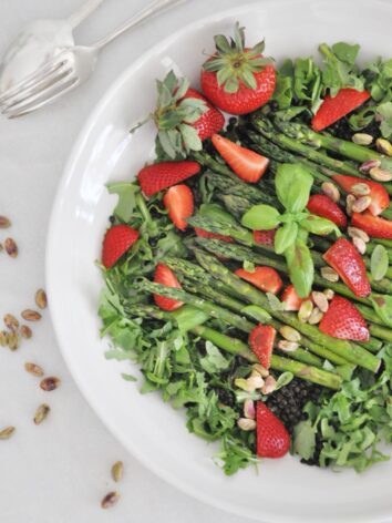 Lovely sweet and nutty salad with a perfect combinaton of asparagus and strawberry! A must try!!!