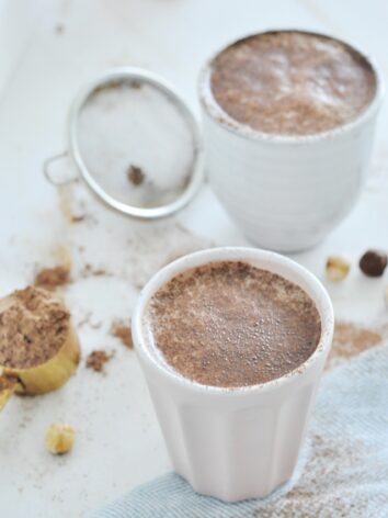 2 delicious raw cacao banana smoothie