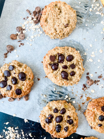 The best vegan oatmeal cookies with tahini