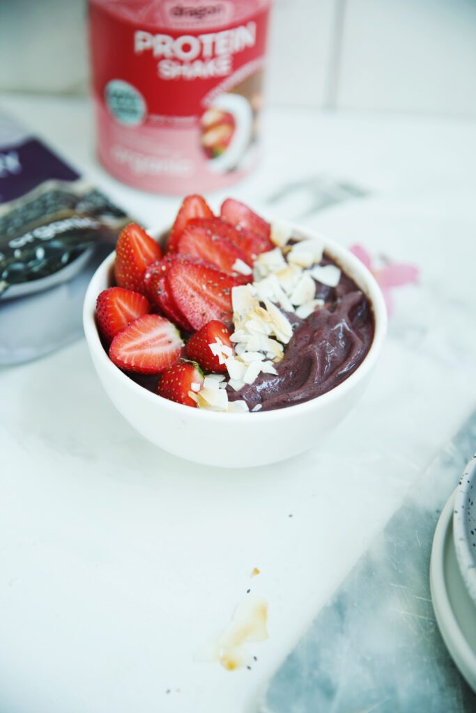 Acai smoothie bowl, a super power bowl